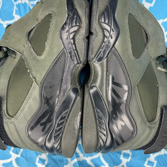 Nike Men’s size 11 Air Jordan 8 retro Take Flight olive undefeated sneakers rare main image 2